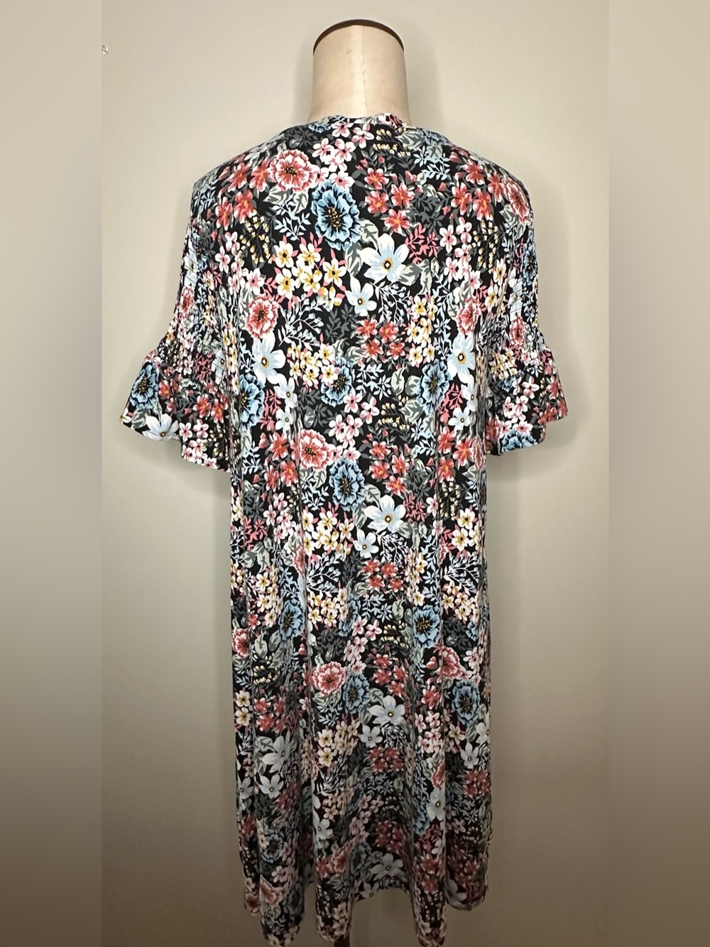LOFT Med soft comfy flowy aline dress dark navy background w/elastic sleeves - Picture 6 of 9